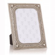 Silver Coloured Pearl & Flower with Diamante Border 7"x 5" Photo Frame